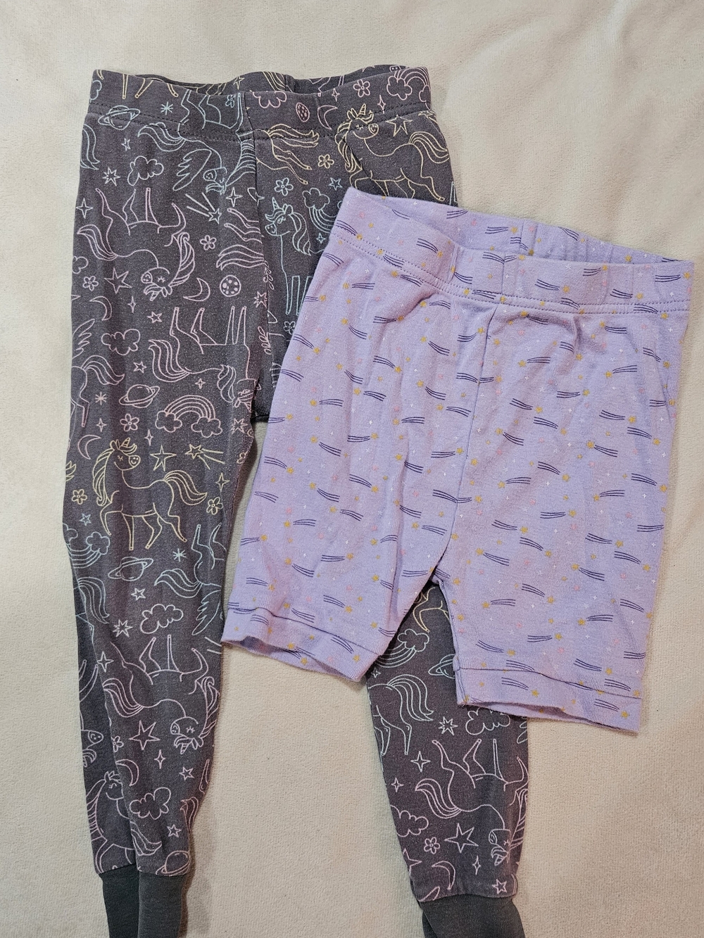 Old Navy Unicorn Print Gray Leggings & Lavender Star Shorties - 3T